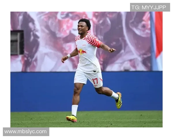 国米与米兰的激烈对抗背后隐藏的历史恩怨与球迷冲突解析 国米与米兰的激烈对抗背后隐藏的历史恩怨与球迷冲突解析