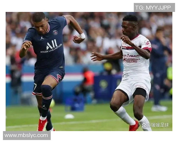 海法马卡比与比尼的激烈对决揭示足球战术与球队实力的较量